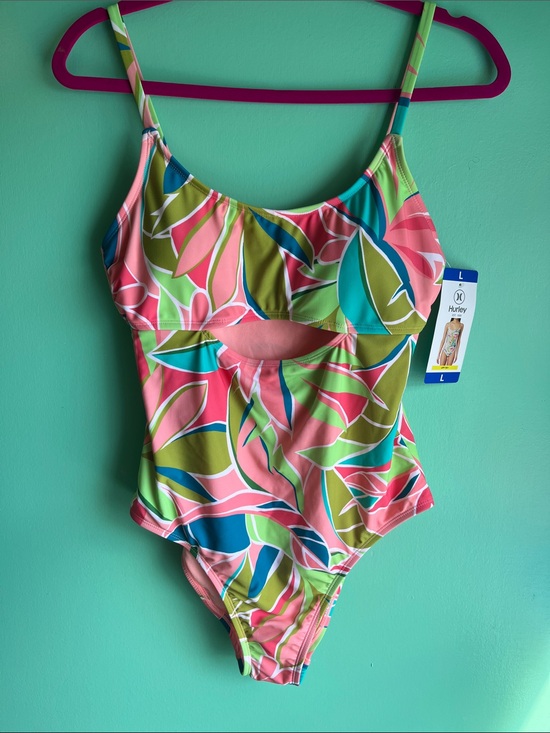 Hurley Other - Hurley Tropical Leaf Swimsuit New